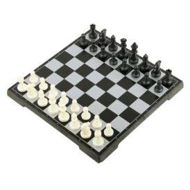 дорожній набір шахи і шашки